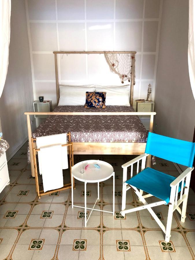 Vacanzenaxos - Casa Frontemare Lägenhet Giardini Naxos Exteriör bild