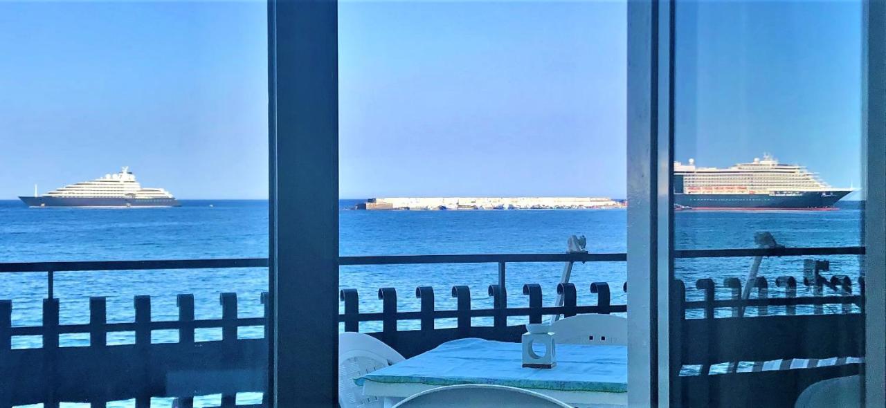 Vacanzenaxos - Casa Frontemare Lägenhet Giardini Naxos Exteriör bild